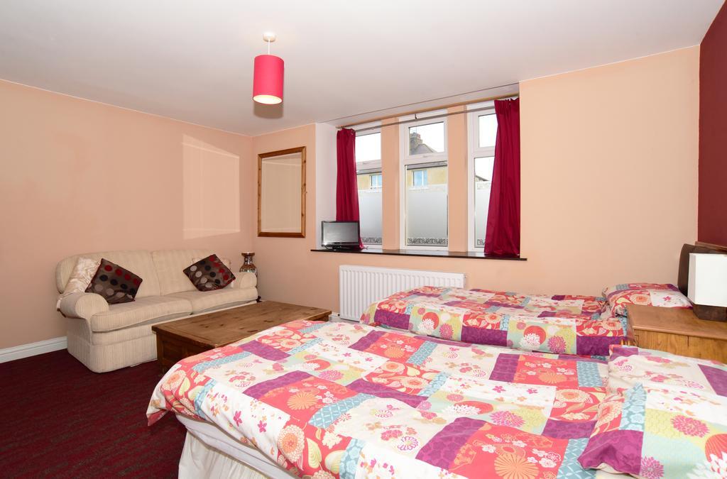 St. Cyrus Village Inn Saint Cyrus ภายนอก รูปภาพ